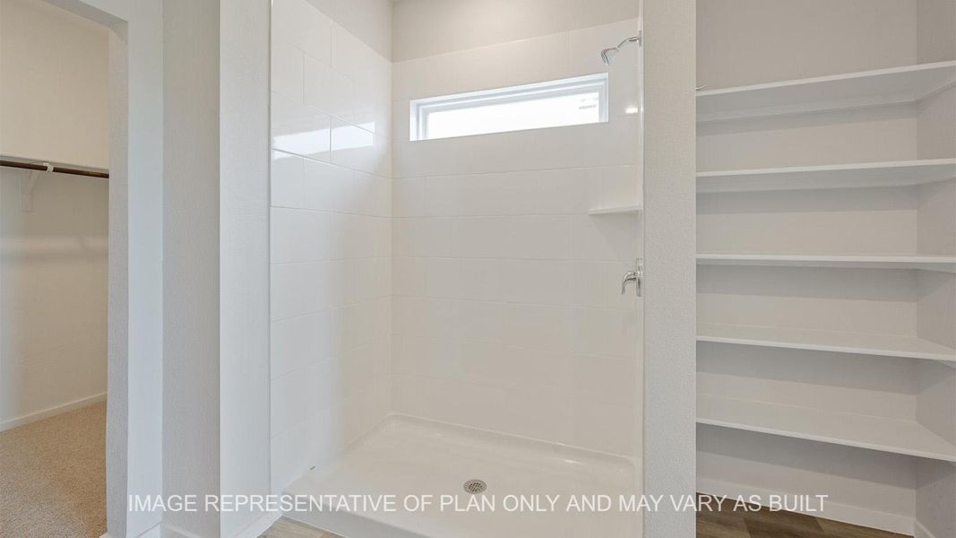 Spacious, unfurnished interior of a new home in Pleasant Hill, Bryan (Image 13).