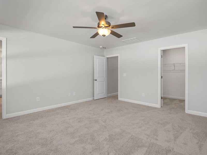 Spacious, unfurnished interior of a new home in Gregory Village, Lillington (Image 20).