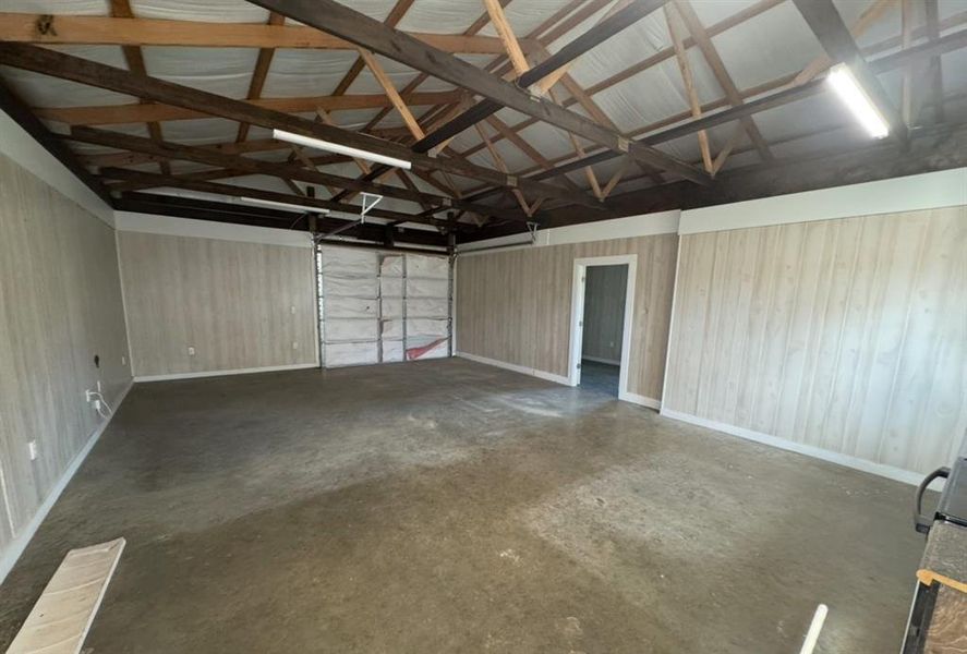 Spacious, unfurnished interior of a new home in , Van (Image 18). Spacious, unfurnished interior of a new home in , Van (Image 18).