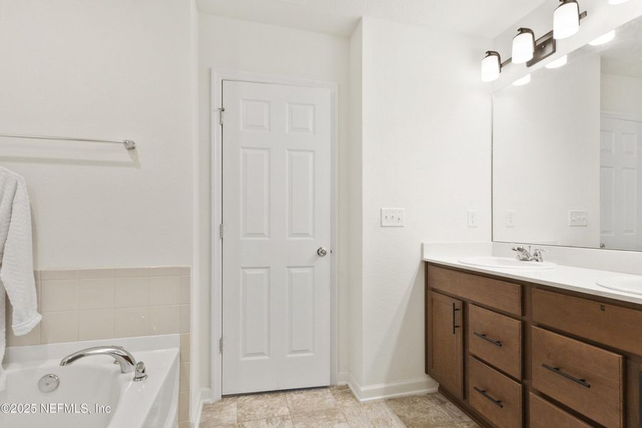 Furnished interior view inside a new home in , St. Johns (Image 28).