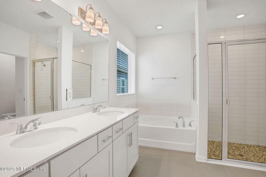 Furnished interior view inside a new home in Jennings Farm, Middleburg (Image 13).
