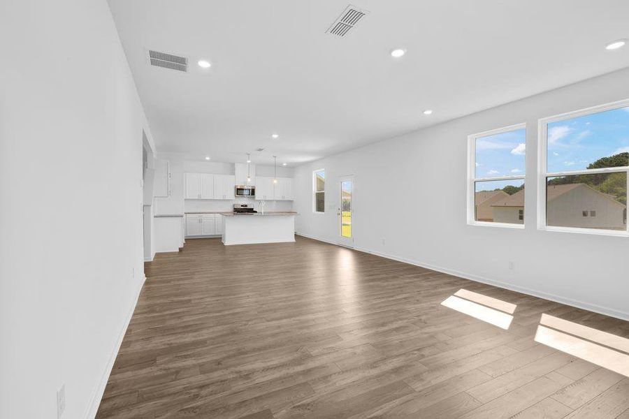 Spacious, unfurnished interior of a new home in Windance Lake, Loganville (Image 8). Spacious, unfurnished interior of a new home in Windance Lake, Loganville (Image 8).