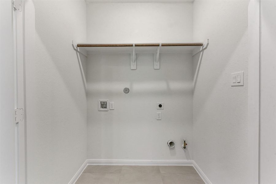 Spacious, unfurnished interior of a new home in , Houston (Image 32).