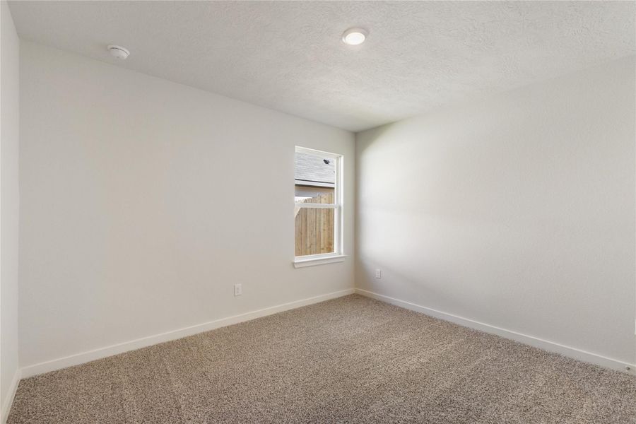 Spacious, unfurnished interior of a new home in Rockbridge East, Huntsville (Image 26).