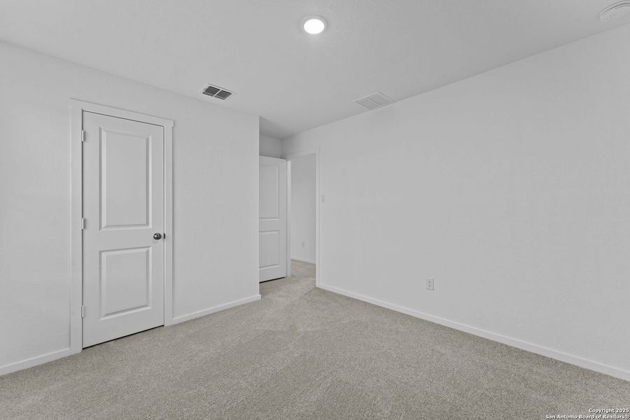Spacious, unfurnished interior of a new home in Torian Village: Belmar Collection, San Antonio (Image 13).