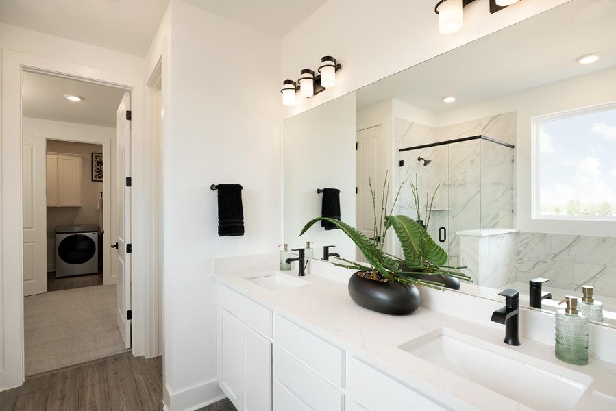 Bath | Javen | Sage Collection – Freedom at Anthem in Kyle, TX by Landsea Homes Bath | Javen | Sage Collection – Freedom at Anthem in Kyle, TX by Landsea Homes