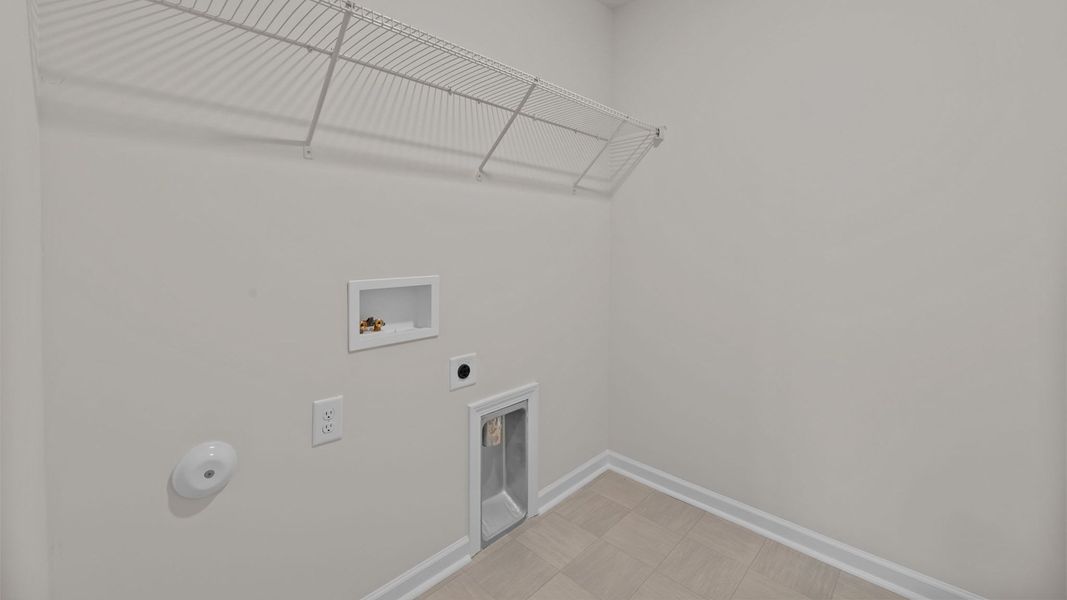 Spacious, unfurnished interior of a new home in West New Bern, New Bern (Image 32).