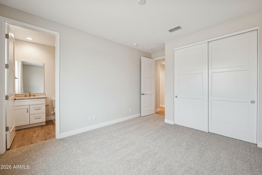 U47B.L29 Second Bed with Bath U47B.L29 Second Bed with Bath