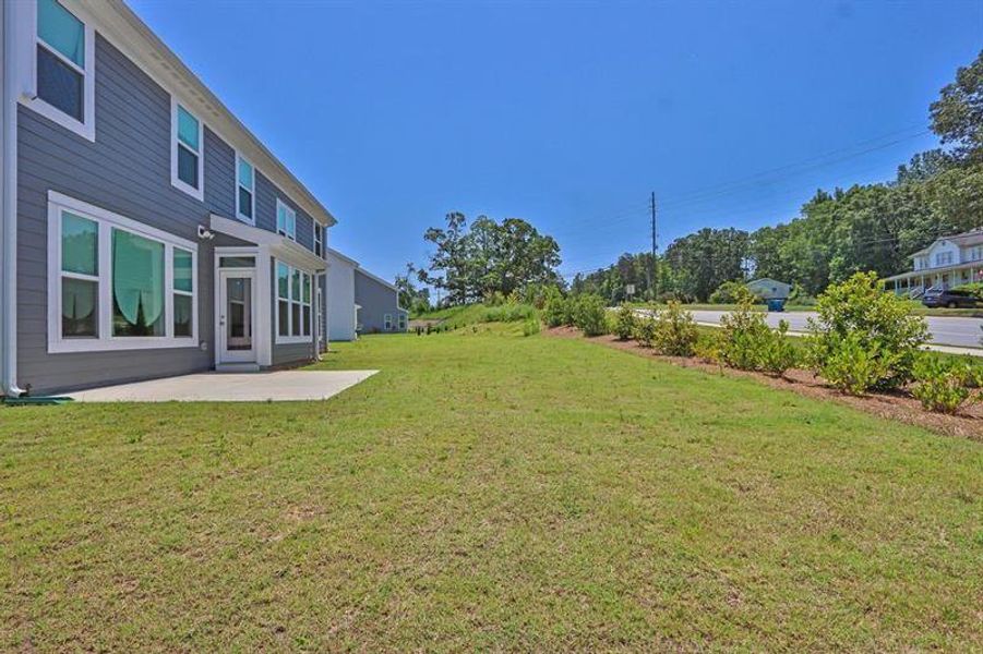 Exterior details and patio area of a home in Sweetbay Farm, Lawrenceville (Image 4).