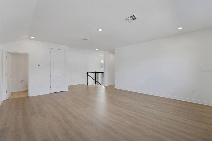 Spacious, unfurnished interior of a new home in Palms at Windermere, Windermere (Image 23).