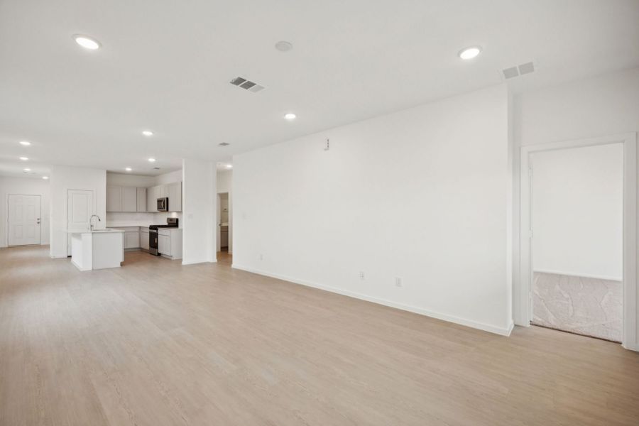 Representative unfurnished interior of a home built from the Beeville by Pulte Homes in Saddleback at Santa Rita Ranch, Liberty Hill (Image 20).