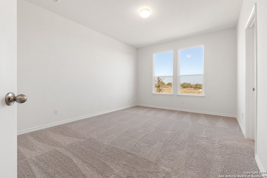 Spacious, unfurnished interior of a new home in Punta Verde, Converse (Image 5). Spacious, unfurnished interior of a new home in Punta Verde, Converse (Image 5).