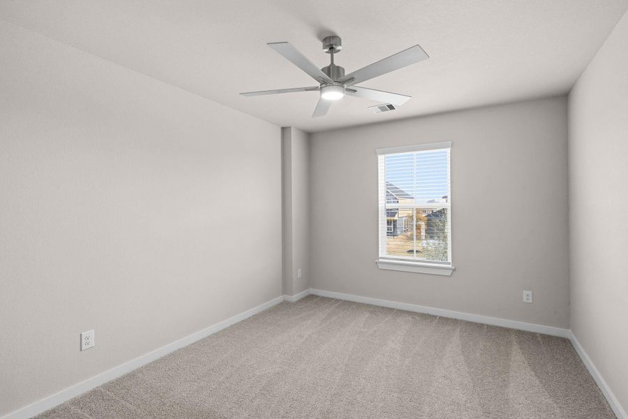 Spacious, unfurnished interior of a new home in Sunterra Lakes, Fulshear (Image 23).