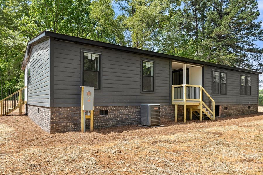 Exterior details and patio area of a home in , Lancaster (Image 19).