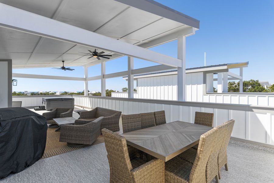 Exterior details and patio area of a home in Twin Palms, Inlet Beach (Image 30).