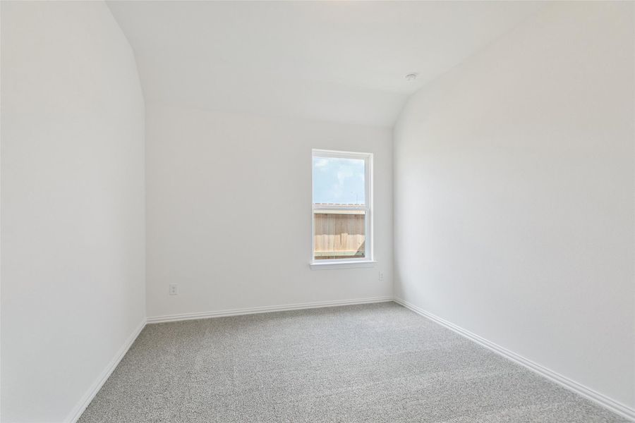 Spacious, unfurnished interior of a new home in Westland Ranch, League City (Image 15).