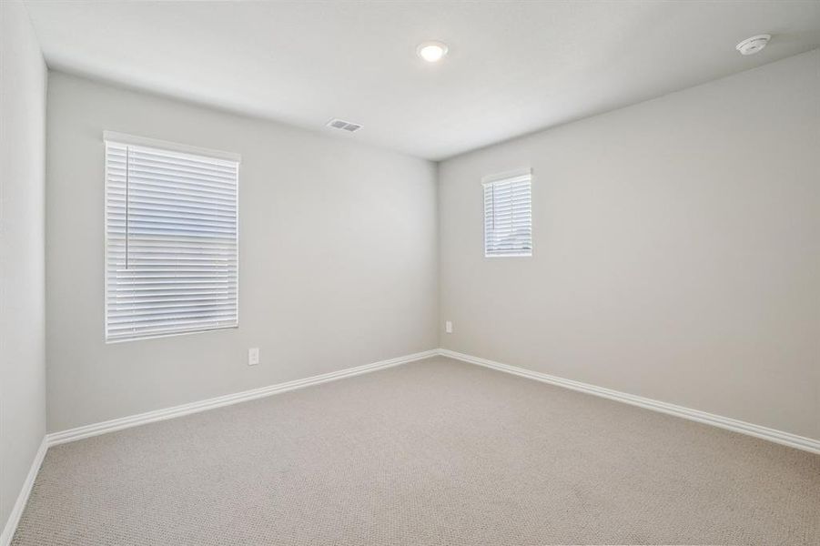 Spacious, unfurnished interior of a new home in Simpson Crossing - Spring Series, McKinney (Image 31).