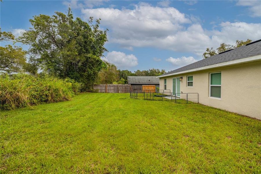 Exterior details and patio area of a home in , Orange City (Image 19).