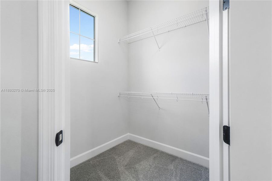 Spacious, unfurnished interior of a new home in , Westlake (Image 19).