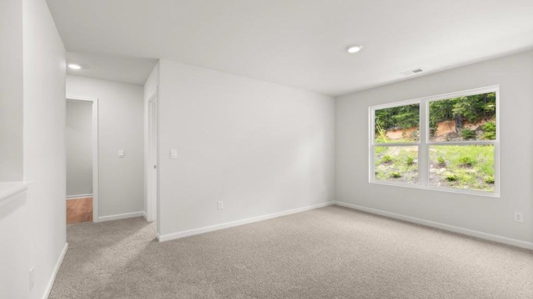 Spacious, unfurnished interior of a new home in Northwoods at Mirror Lake, Villa Rica (Image 33).