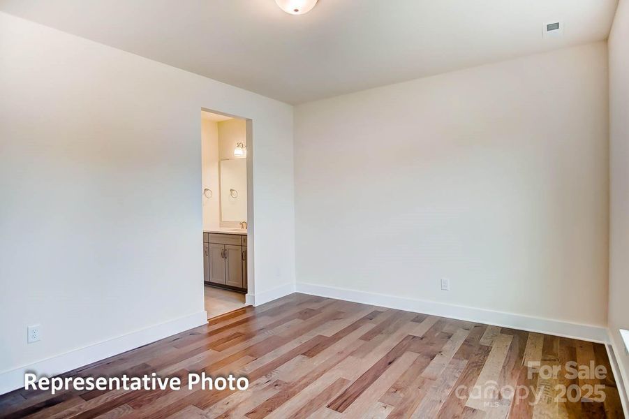 Spacious, unfurnished interior of a new home in Robinson Oaks, Gastonia (Image 19).