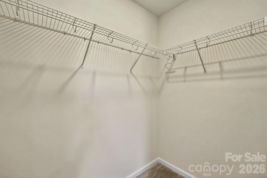 Spacious, unfurnished interior of a new home in Sylvan Creek, Denver (Image 28).