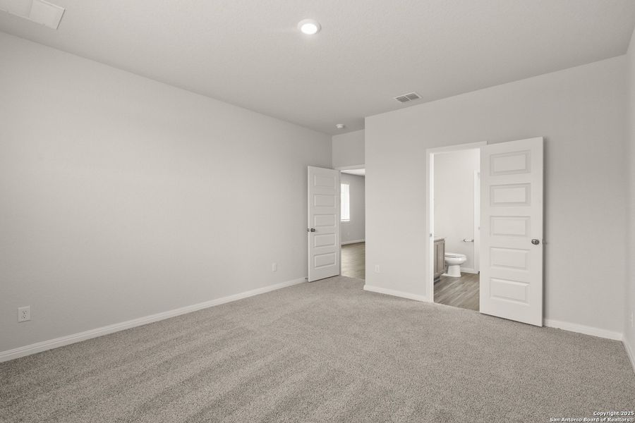 Spacious, unfurnished interior of a new home in Melissa Ranch, San Antonio (Image 24). Spacious, unfurnished interior of a new home in Melissa Ranch, San Antonio (Image 24).