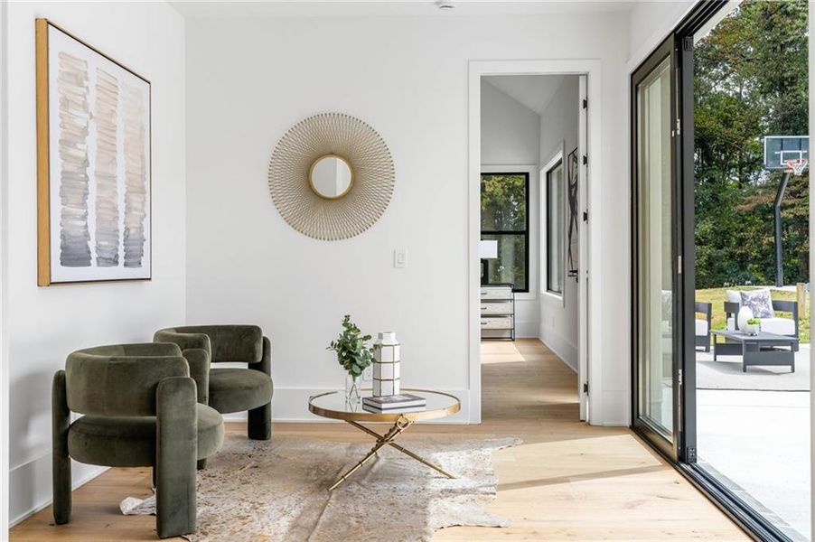 Exterior details and patio area of a home in , Mableton (Image 3).