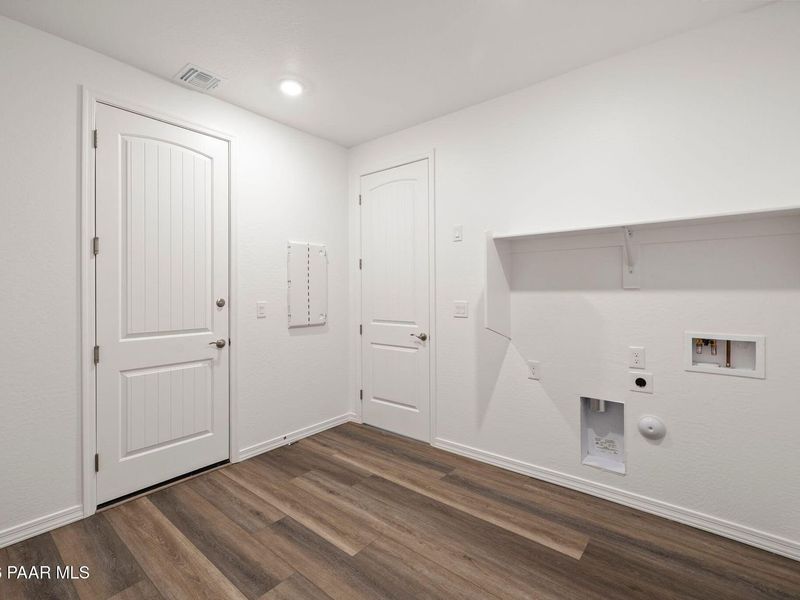 Spacious, unfurnished interior of a new home in Westwood, Prescott (Image 24).