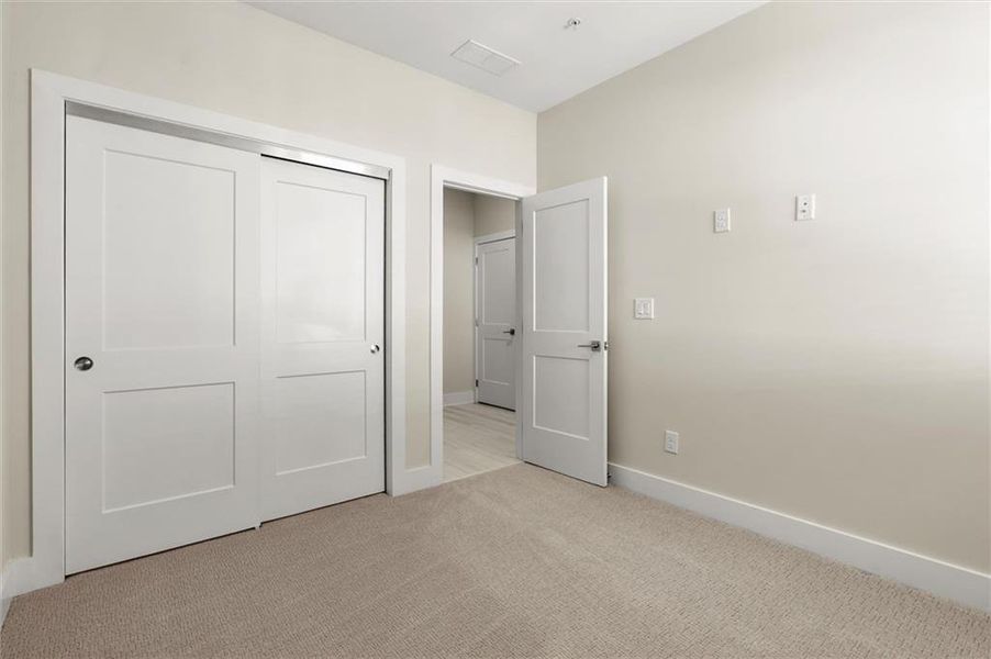 Spacious, unfurnished interior of a new home in The Gathering – Alpharetta, Alpharetta (Image 20).