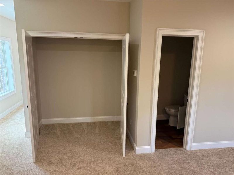 Spacious, unfurnished interior of a new home in , Mansfield (Image 43).