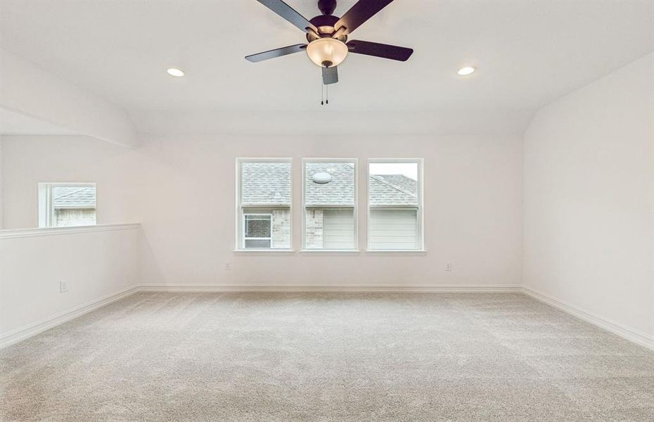 Airy Loft  *Real home pictured