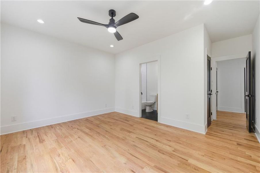 Spacious, unfurnished interior of a new home in , Atlanta (Image 21). Spacious, unfurnished interior of a new home in , Atlanta (Image 21).