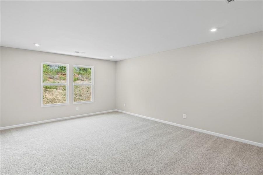 Spacious, unfurnished interior of a new home in Sage Woods, Dallas (Image 17). Spacious, unfurnished interior of a new home in Sage Woods, Dallas (Image 17).