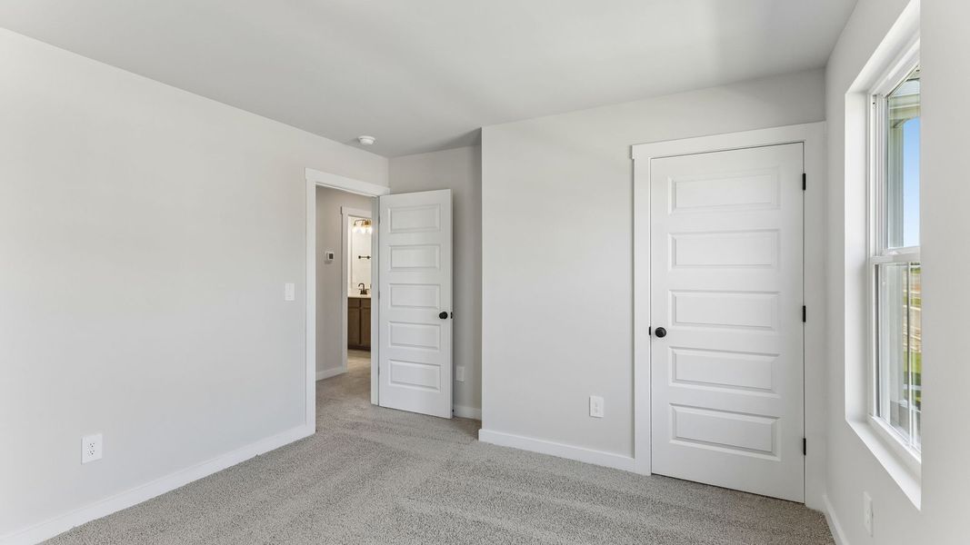 Spacious, unfurnished interior of a new home in Reserve at Hickory Ridge, Columbia (Image 46). Spacious, unfurnished interior of a new home in Reserve at Hickory Ridge, Columbia (Image 46).