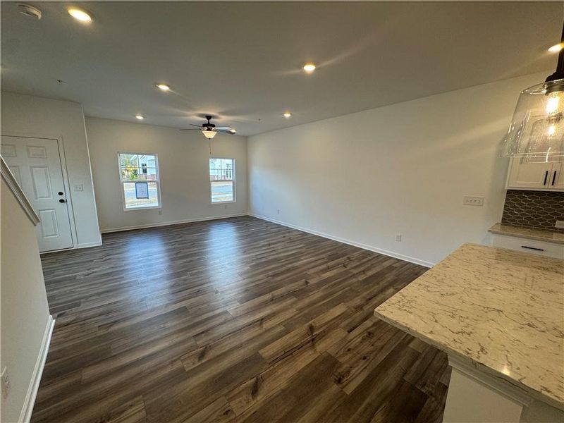 Spacious, unfurnished interior of a new home in Laurelwood, Douglasville (Image 27).