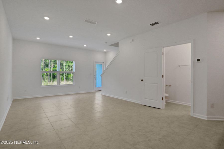 Spacious, unfurnished interior of a new home in , Middleburg (Image 23). Spacious, unfurnished interior of a new home in , Middleburg (Image 23).