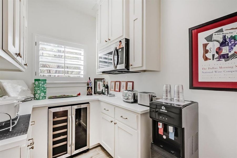 Furnished interior view inside a new home in , Brookeland (Image 14).