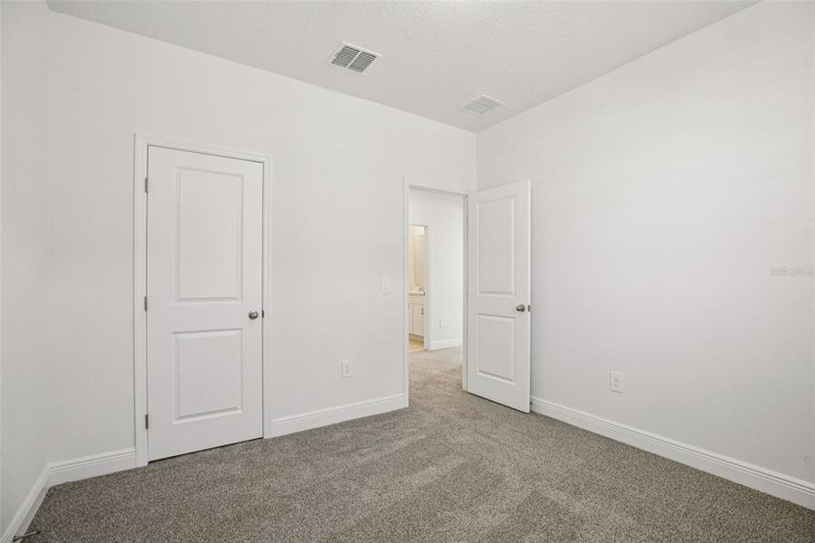 Spacious, unfurnished interior of a new home in Cyrene at Minneola - Villas, Minneola (Image 20).