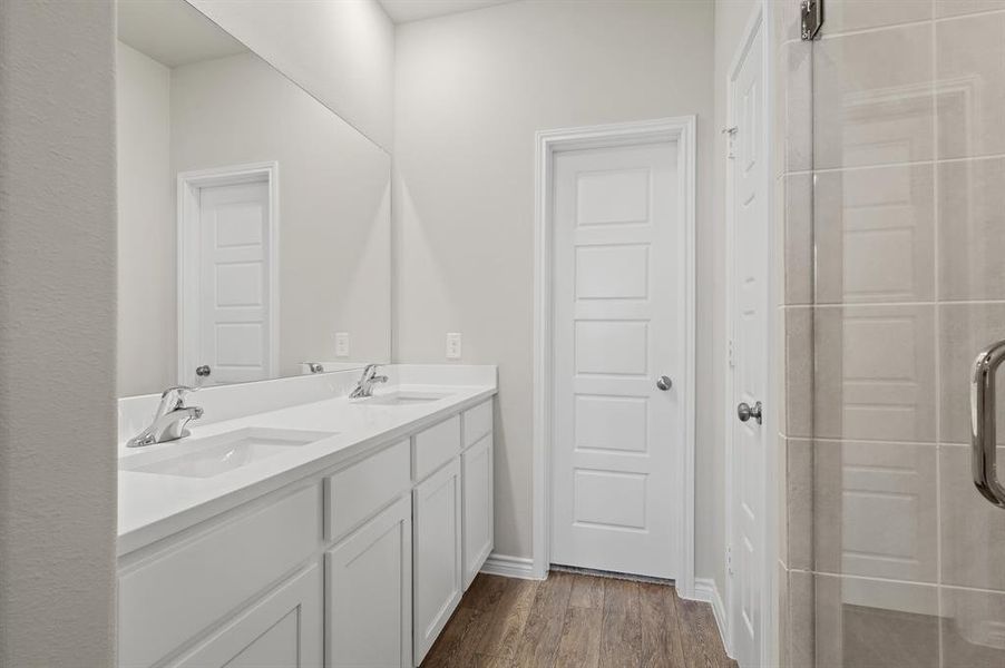Furnished interior view inside a new home in Rocky Creek Crossing, Fort Worth (Image 5). Furnished interior view inside a new home in Rocky Creek Crossing, Fort Worth (Image 5).