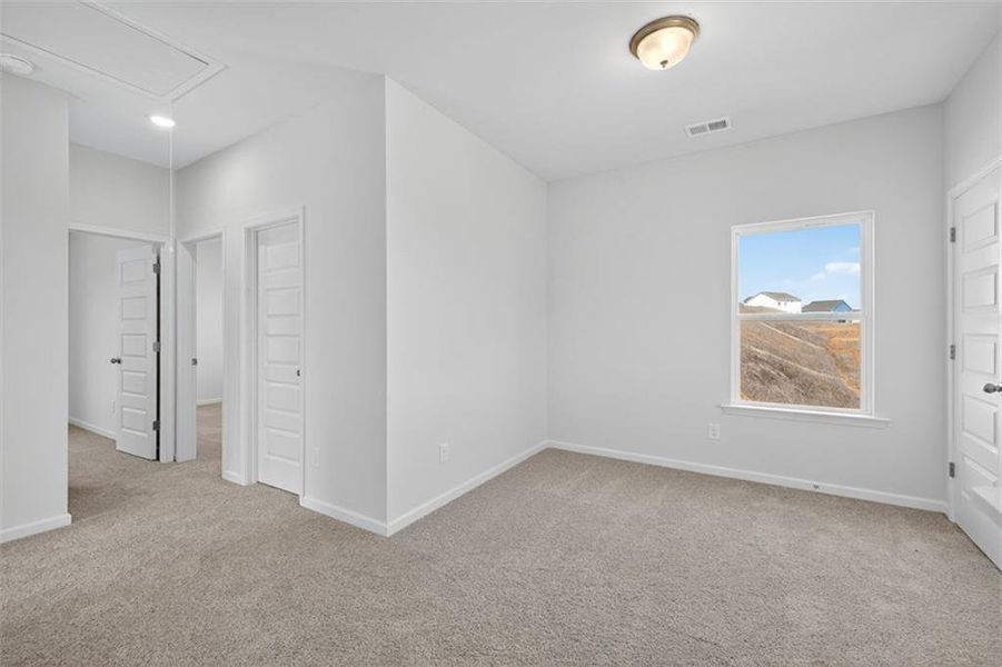 Spacious, unfurnished interior of a new home in Kingston Park, Kingston (Image 33).
