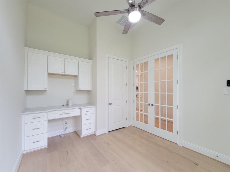 Spacious, unfurnished interior of a new home in , Conroe (Image 33).