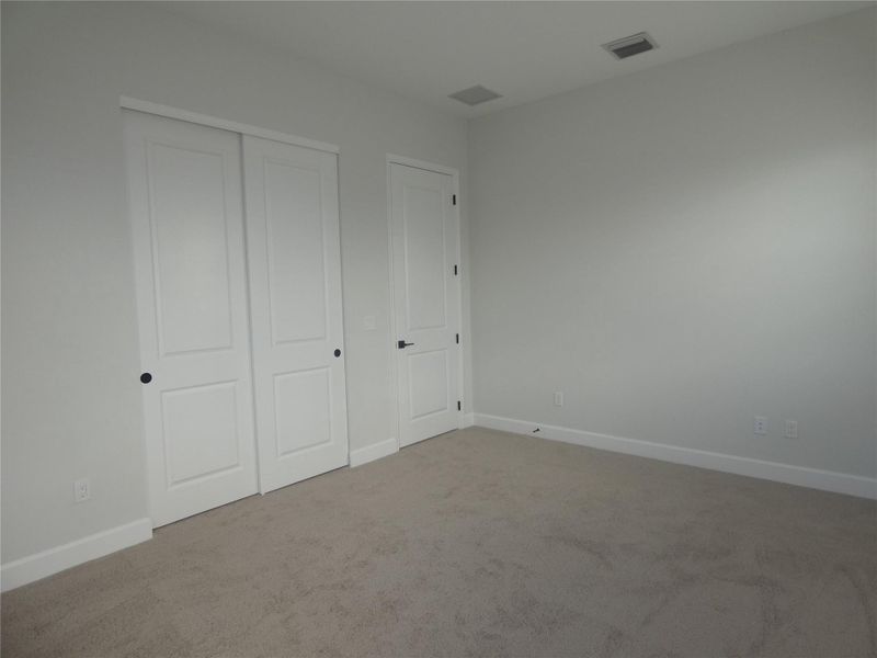 Spacious, unfurnished interior of a new home in , Westlake (Image 17).