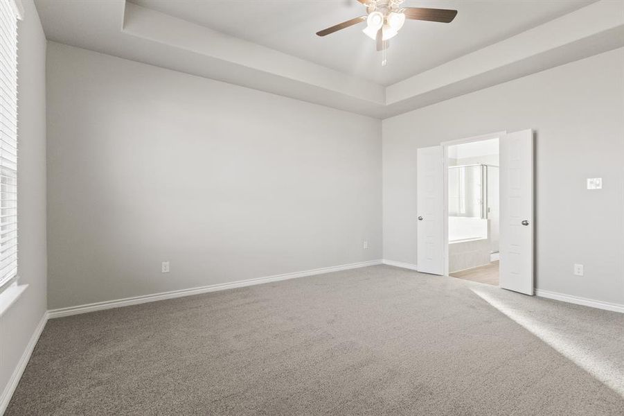 Spacious, unfurnished interior of a new home in Rocky Creek Crossing, Fort Worth (Image 11).