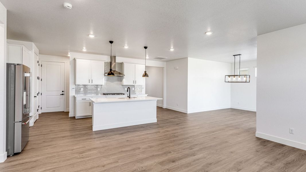 Representative furnished interior of a home built from the Grover by D.R. Horton in Vantage, Berthoud (Image 8).