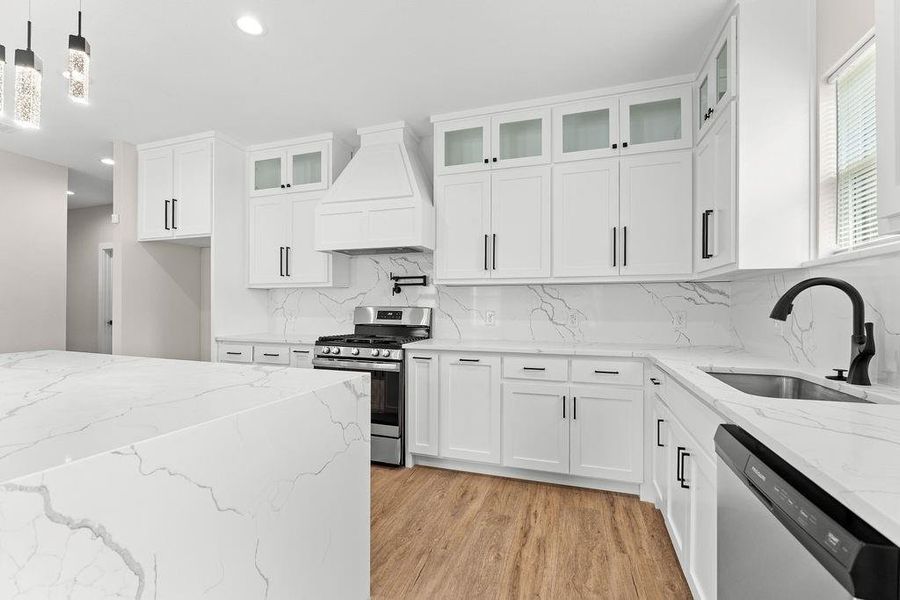 Furnished interior view inside a new home in , Dallas (Image 13).