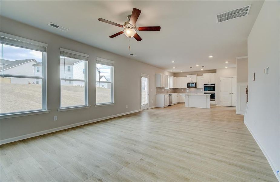 Spacious, unfurnished interior of a new home in Chapel Hill, Newnan (Image 12). Spacious, unfurnished interior of a new home in Chapel Hill, Newnan (Image 12).