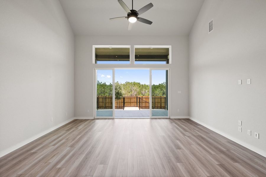 Spacious, unfurnished interior of a new home in Heritage, Dripping Springs (Image 31). Spacious, unfurnished interior of a new home in Heritage, Dripping Springs (Image 31).
