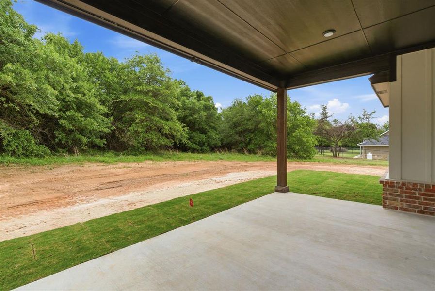 Exterior details and patio area of a home in , Weatherford (Image 4).