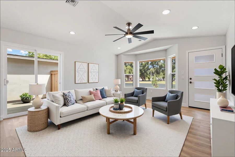 07-A7C08636 - Living room 07-A7C08636 - Living room